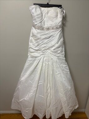 NWT Mary's Bridal 2238 Beaded Mermaid Wedding Dress Corset Back Size 12